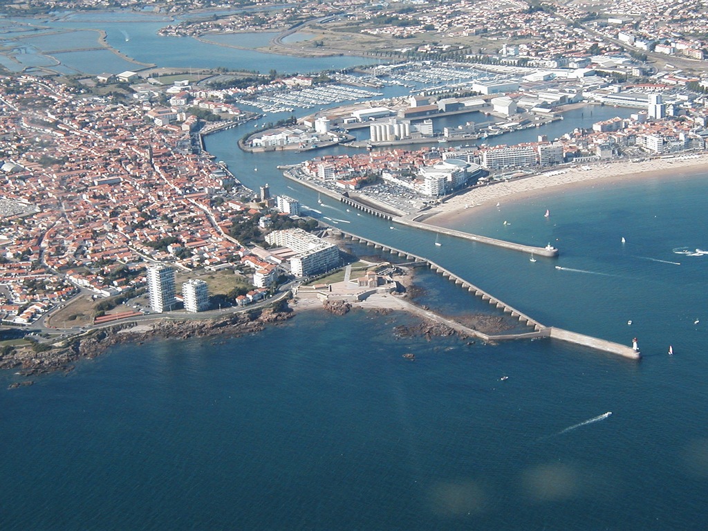 Les sables. Ле-Сабль-д’олон. Vendée Франция. Достопримечательности Ле Сабль д'олон. Франция олон.