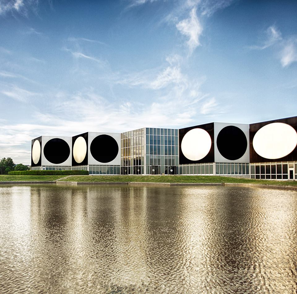 Fondation Vasarely musée d'art et d'architecture à Aix