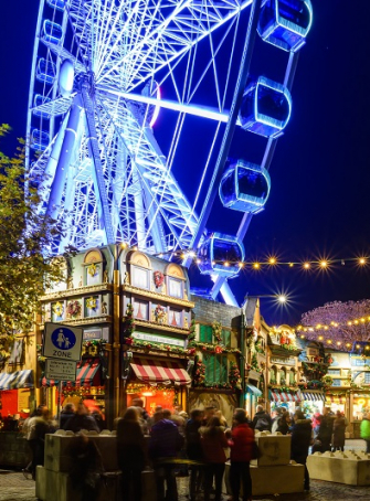 Grande roue de Noël 2023 à Colmar : la nouvelle animation pour les familles  - Citizenkid