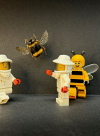 Expo Petite Histoire de la biodiversité : Apiculteurs en LEGO