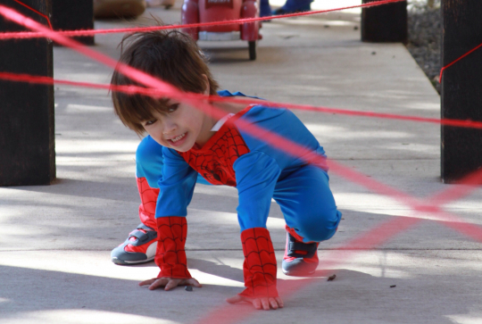 Anniversaire enfant spiderman à domicile de 3 à 7 ans